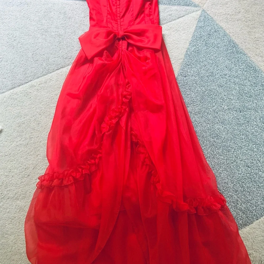 Vintage Red Gown with Puff Sleeves - Picture 7 of 12